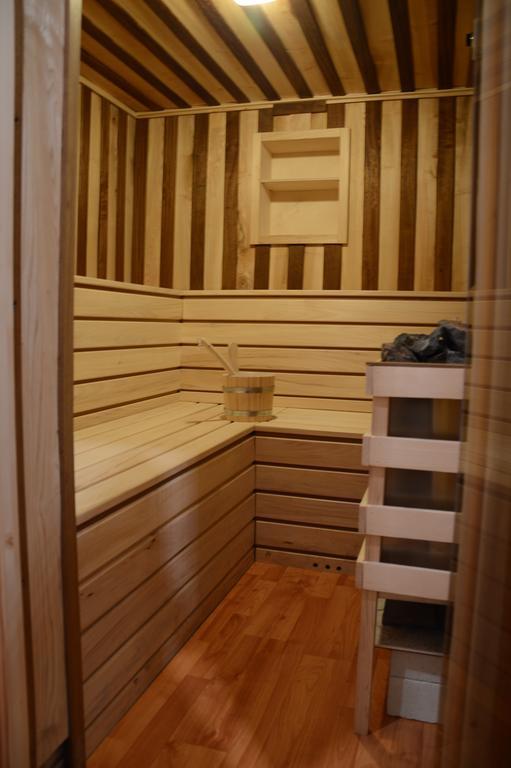 Apartmens And Rooms Sostar 采尔克诺 外观 照片